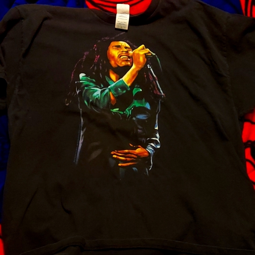 Vintage Bob Marley graphic tee.